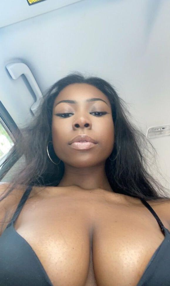 19P Annah Nicki Smith nude