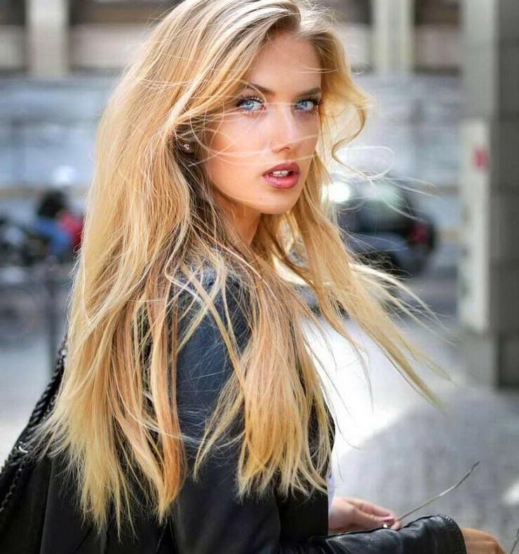 25P Alica Schmidt nude