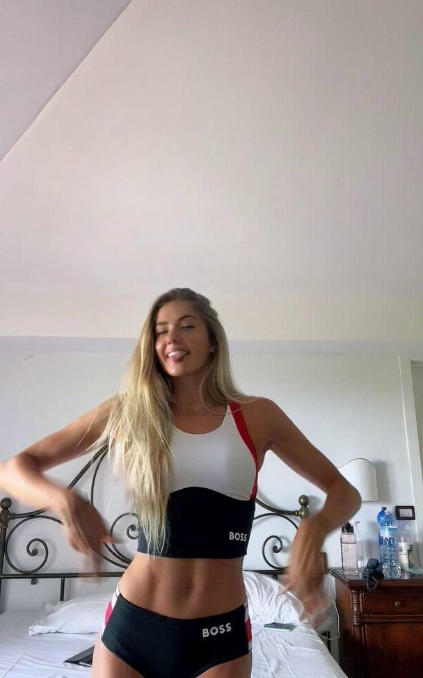 25P Alica Schmidt nude