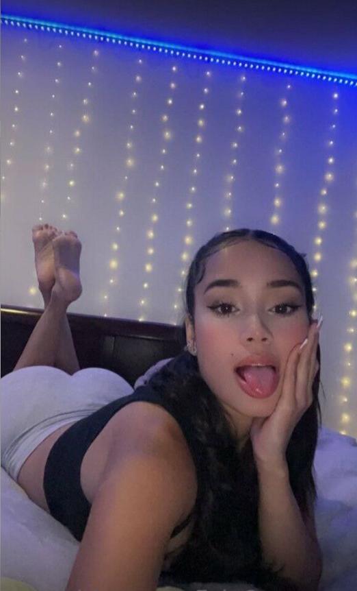 24P Sia ASMR nude