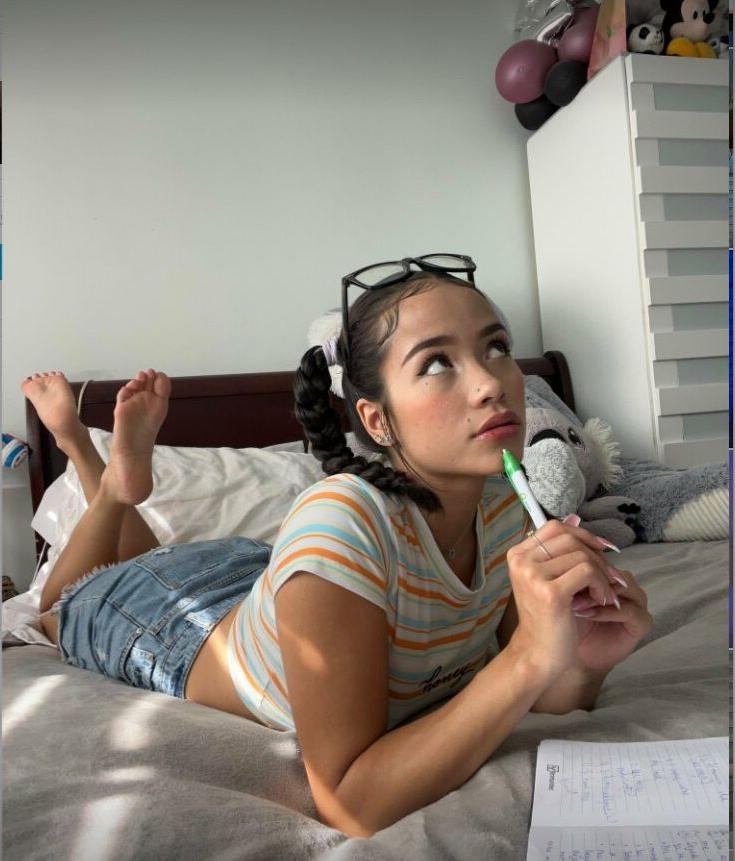 24P Sia ASMR nude