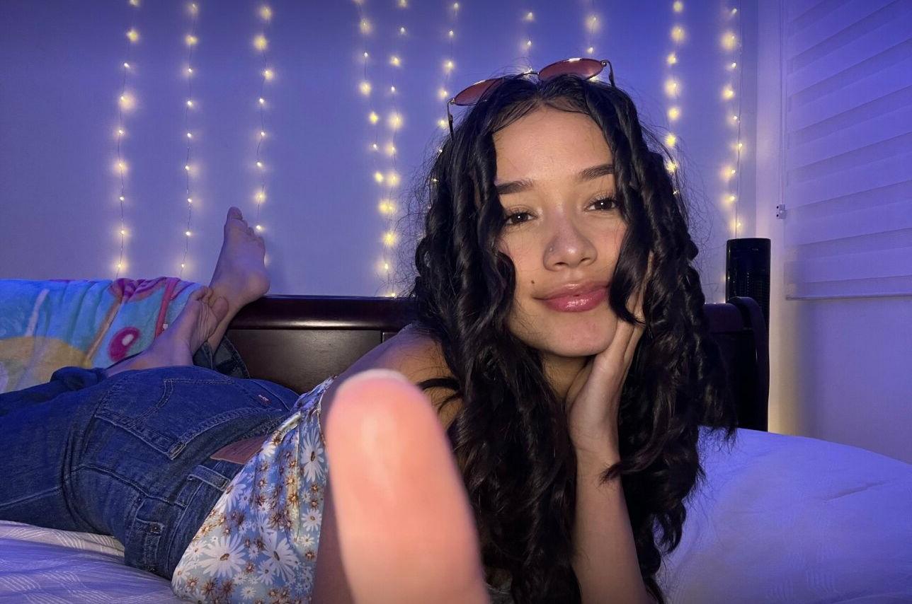 24P Sia ASMR nude