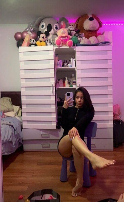24P Sia ASMR nude