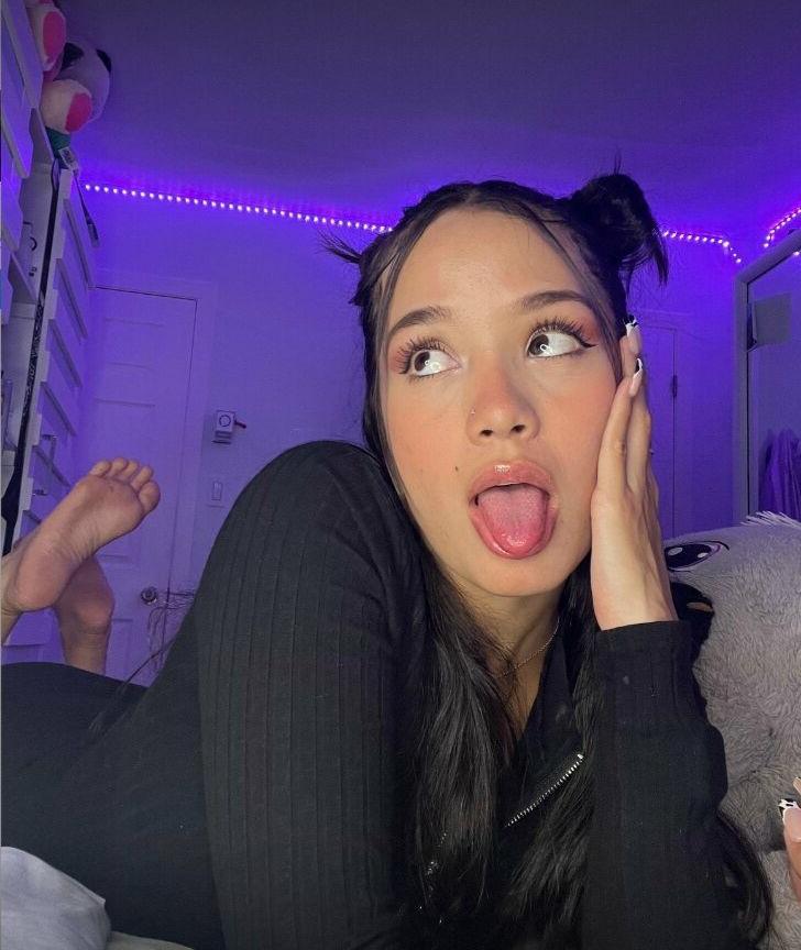 24P Sia ASMR nude