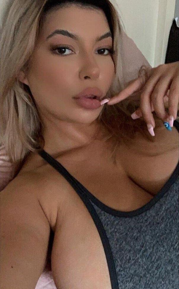 15P Lorinska316 nude