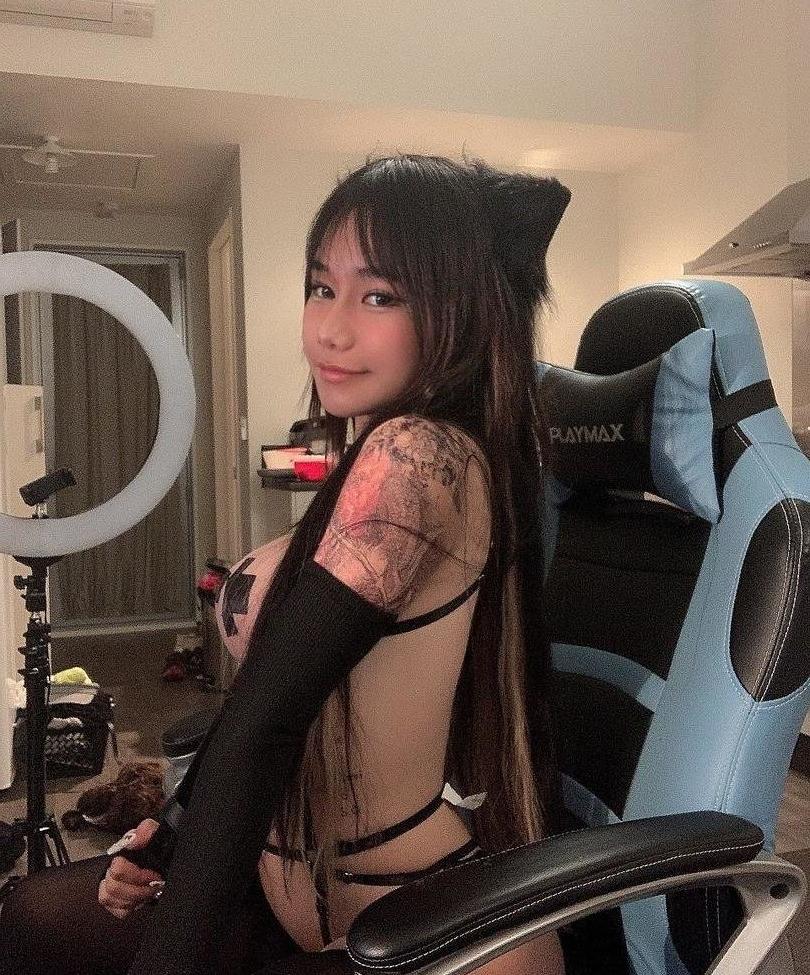 25P Bunniemae1591 nude