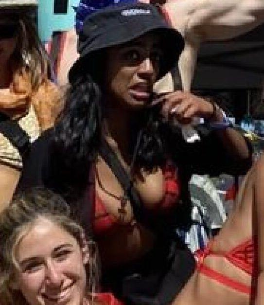 25P Shreyanaidoo nude