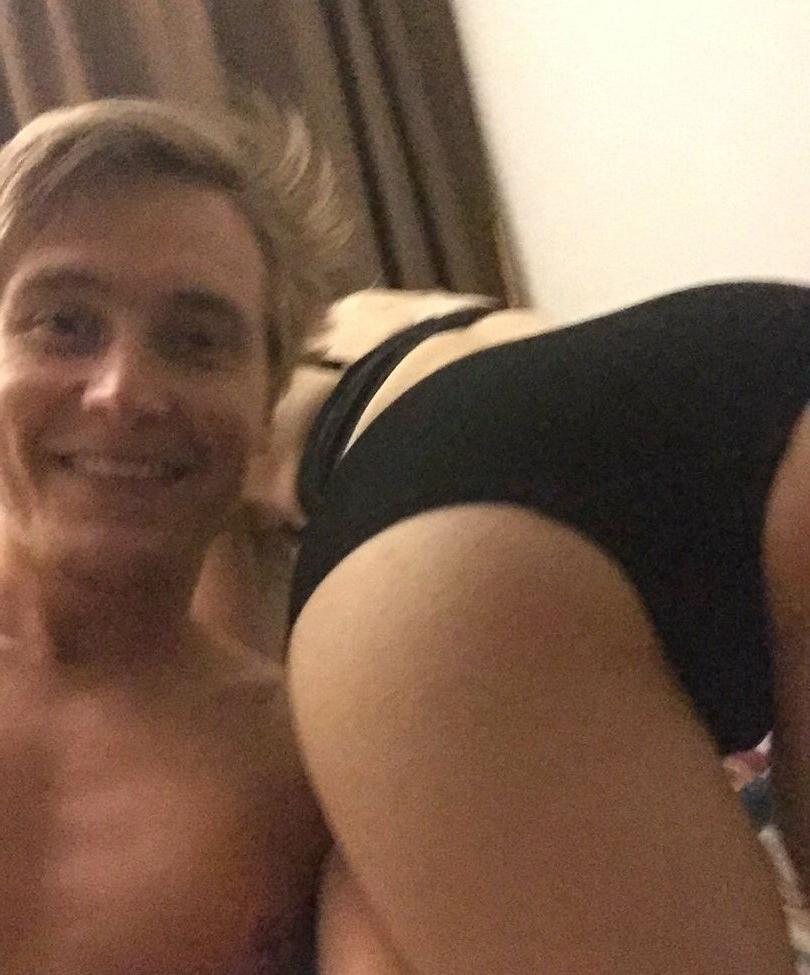 25P Anna Christian nude