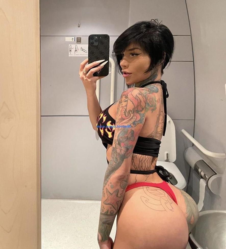 25P Ts Megan Mora nude