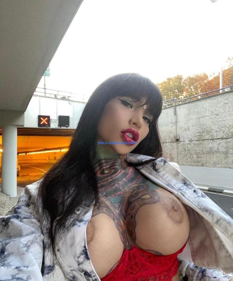 25P Ts Megan Mora nude