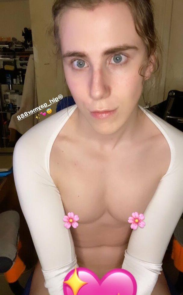 17P Girlgaymer nude