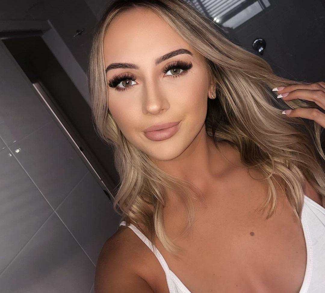 25P Taylah Small nude