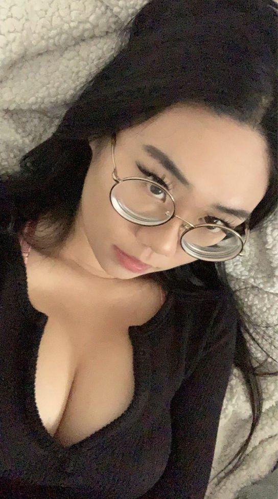8P KittyEyess nude