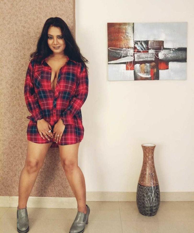 25P Kavita Radheshyam nude