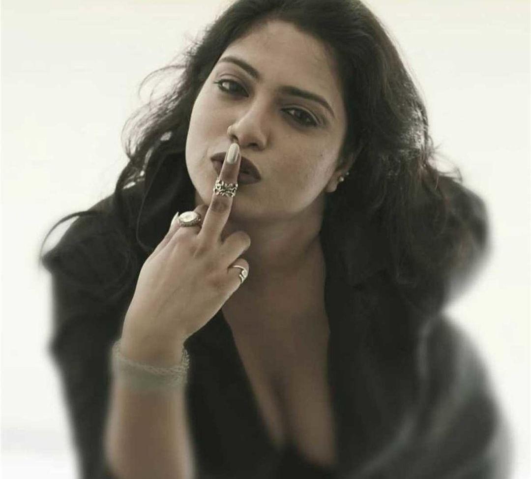 25P Kavita Radheshyam nude