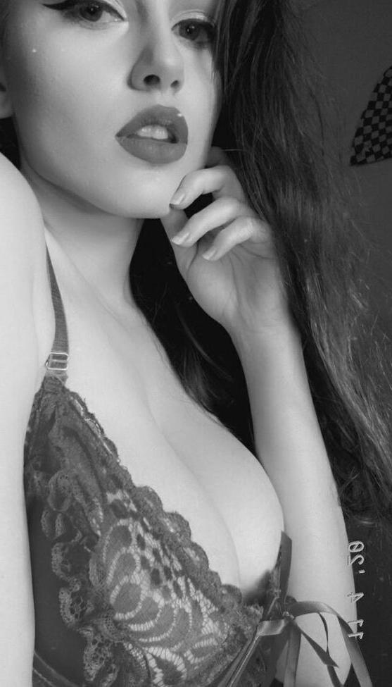 25P Therealbambib00 nude