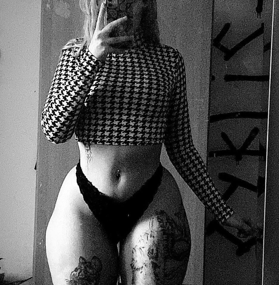 25P Lenoratijebe nude