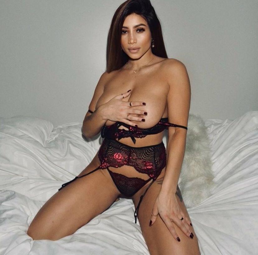 25P Kayleigh Morris nude