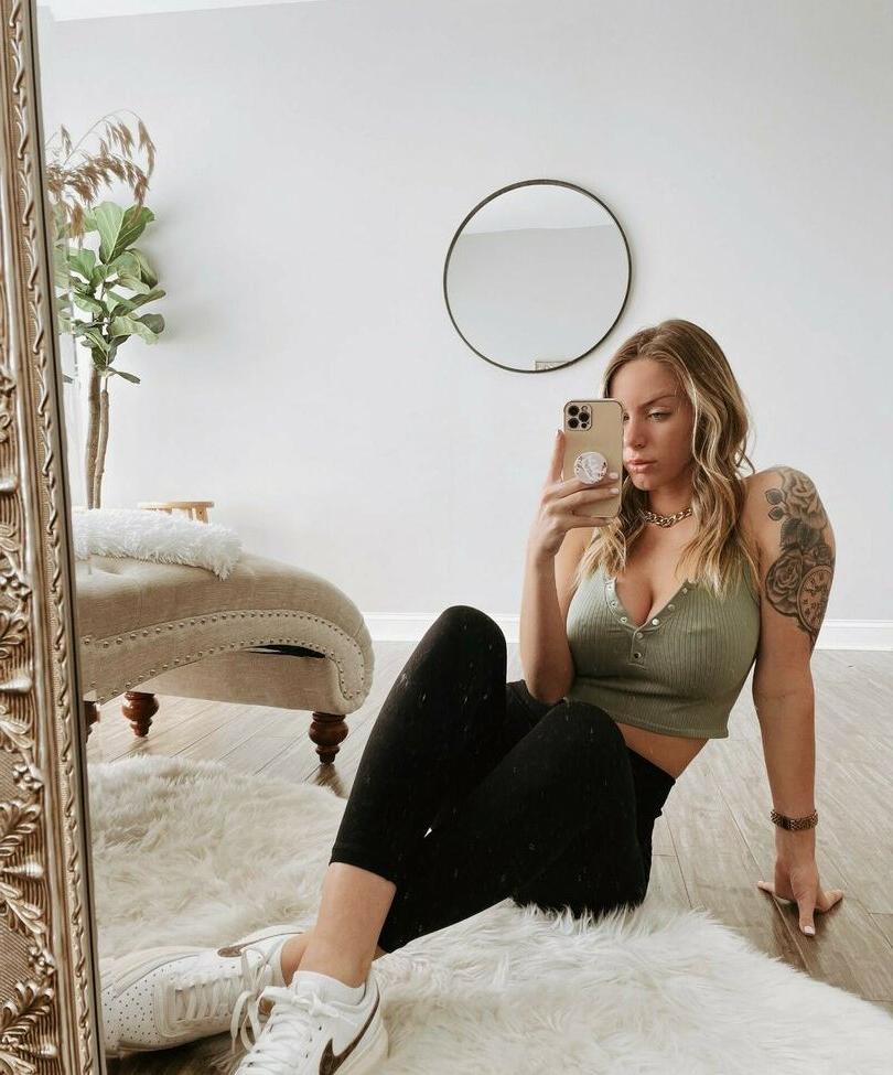 19P Destinysmithfit nude