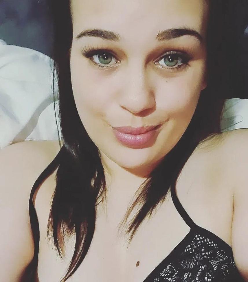 13P Debzlouise nude