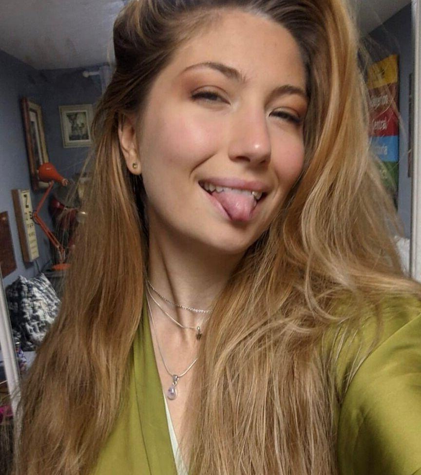 25P StephanieBC nude