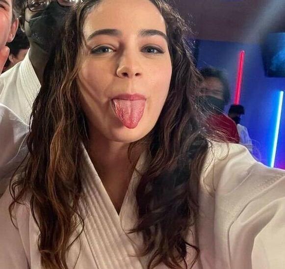 25P Mary Mouser nude