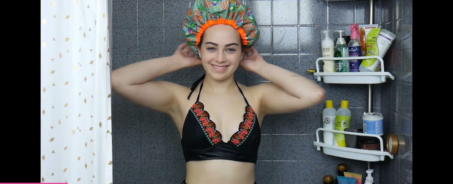 25P Mary Mouser nude