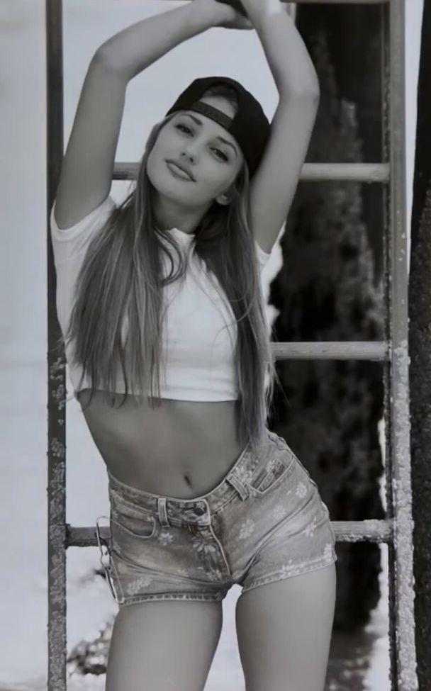 25P Minka Kelly nude