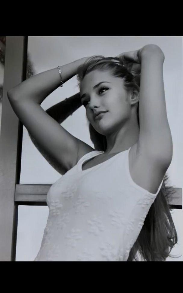 25P Minka Kelly nude