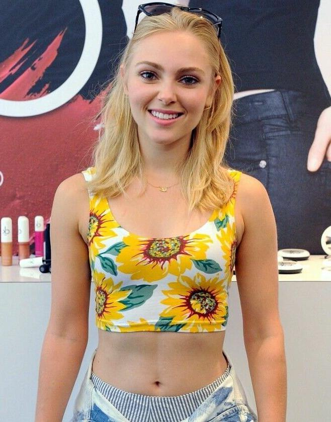 25P AnnaSophia Robb nude