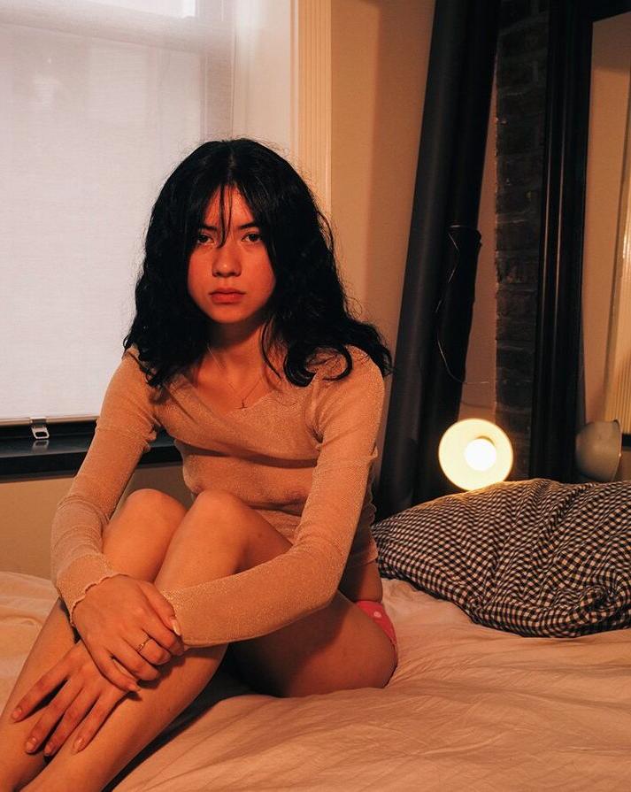 22P Mia Kerin nude