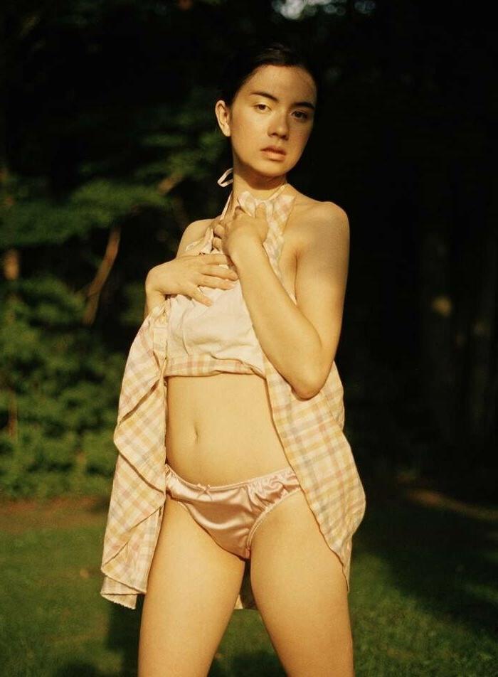 22P Mia Kerin nude