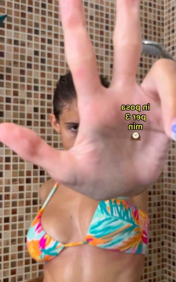 19P Martina Socrate nude