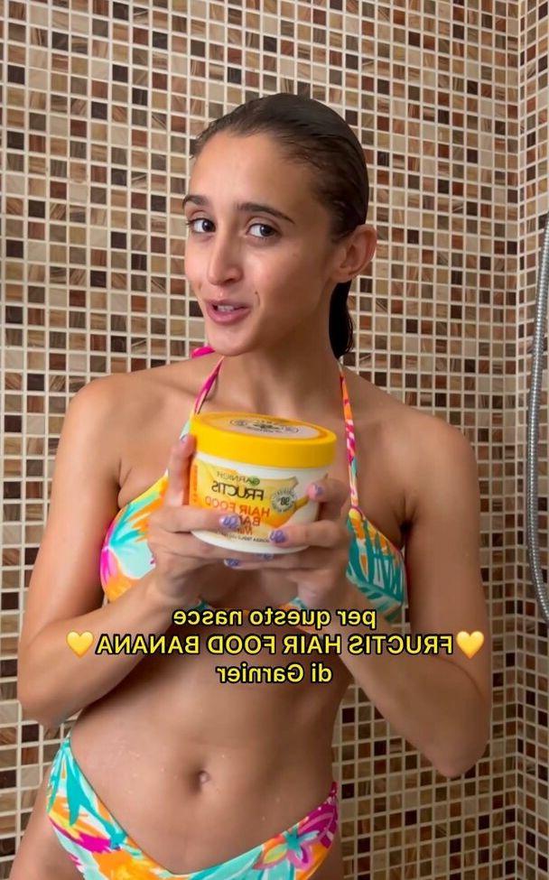 19P Martina Socrate nude
