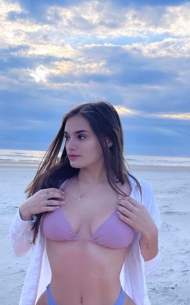 25P Taylor Brianne nude