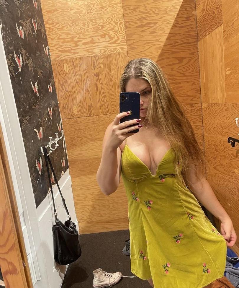 25P Carly Grace nude
