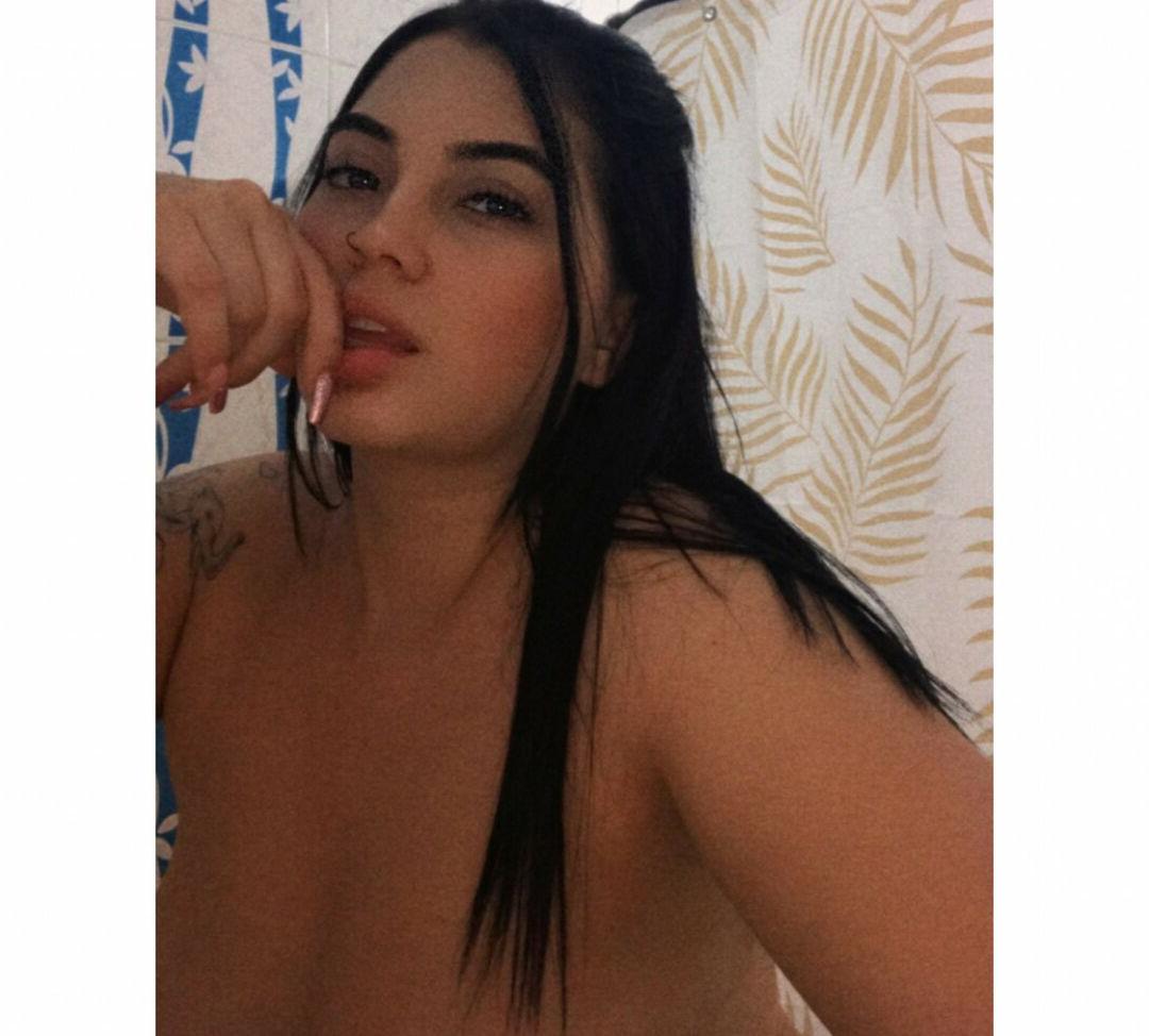 19P Valentina Caro Sanchez nude