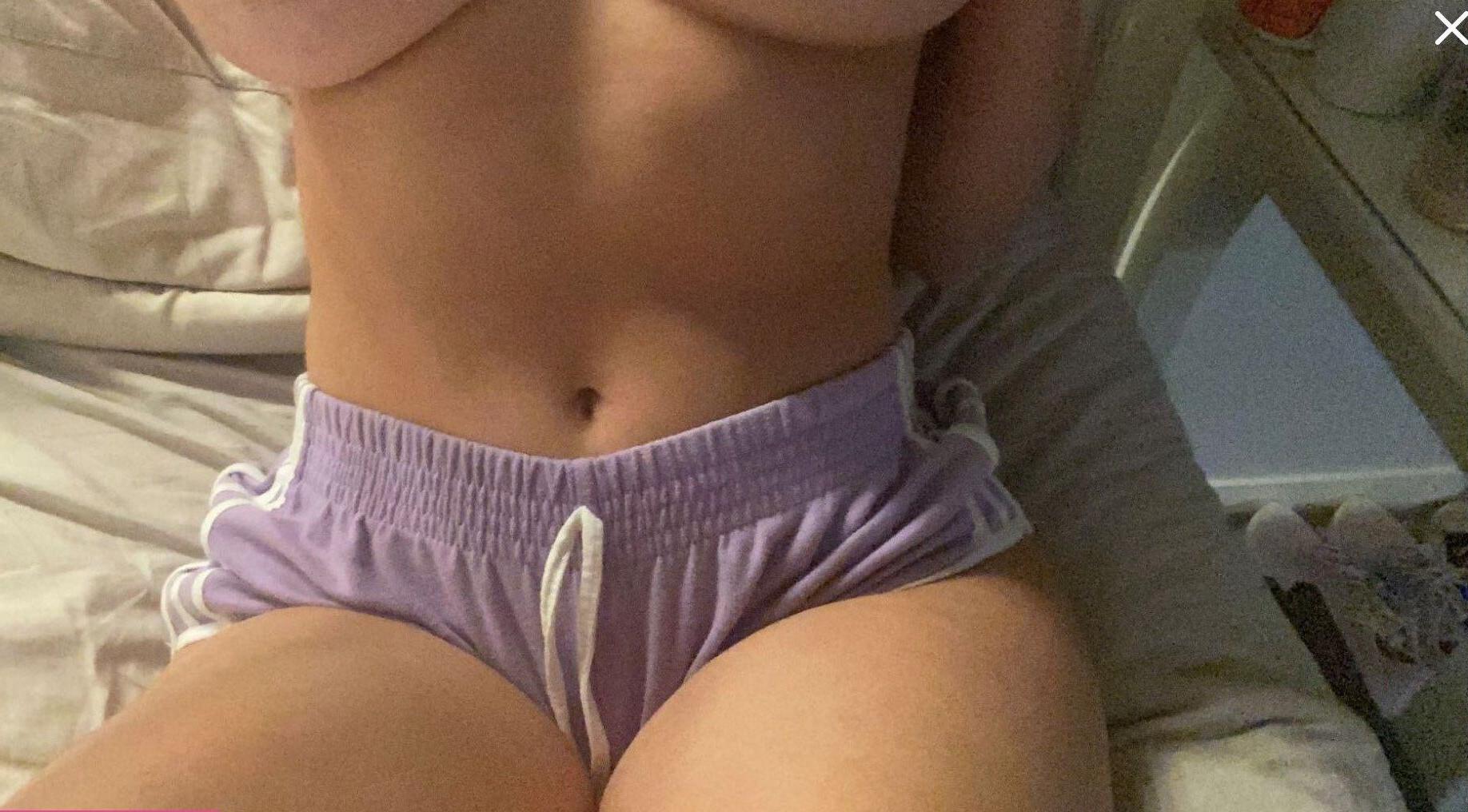 25P Issy.hecxo nude