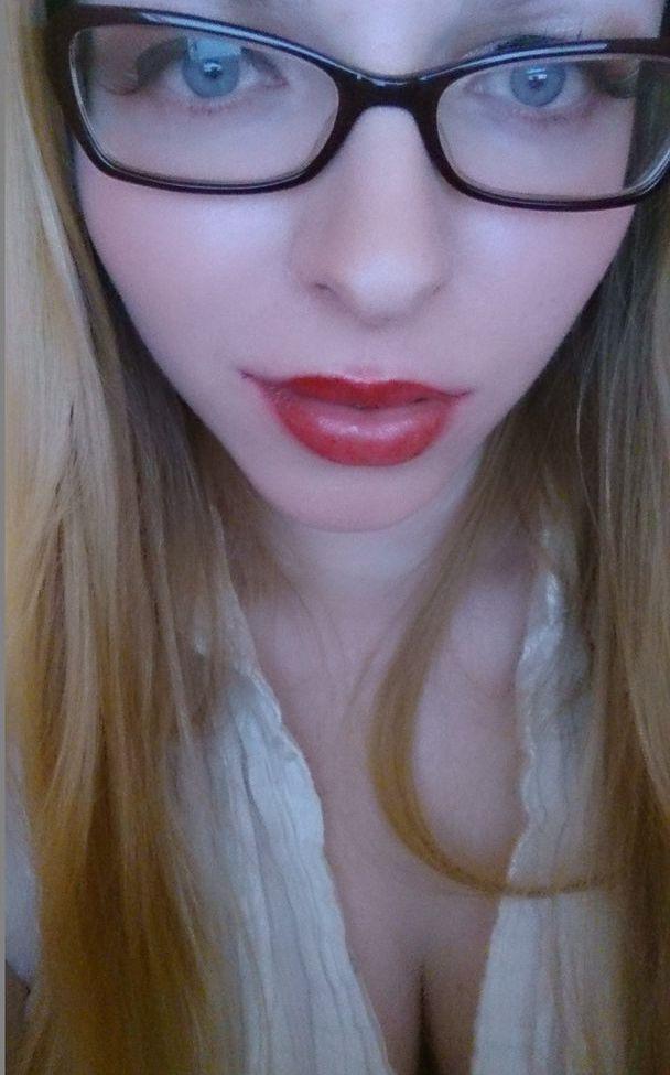 12P RedHotSillyFecker nude