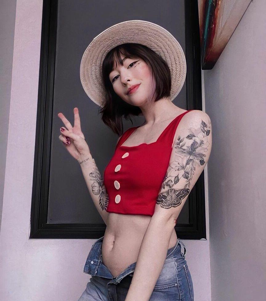 25P Julia Cristina nude