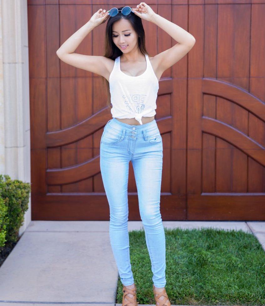 21P Fayemiah nude