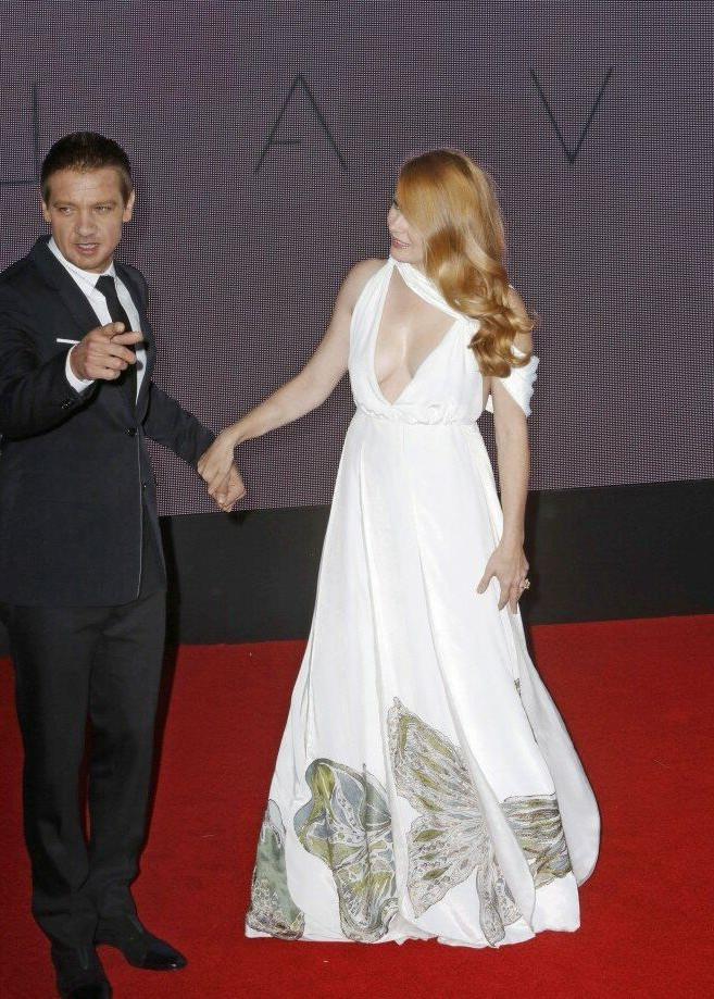 25P Amy Adams nude