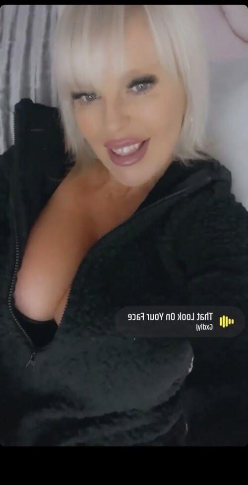 17P Mollyjfoxx nude