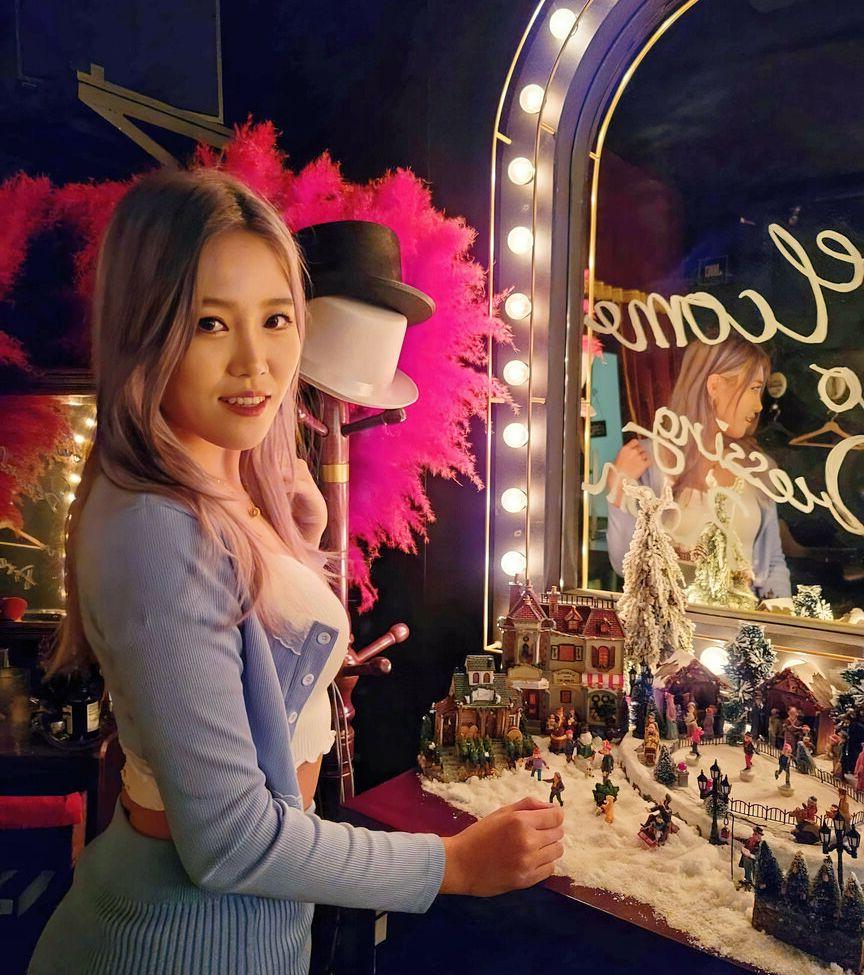 25P Yuggie_TV nude