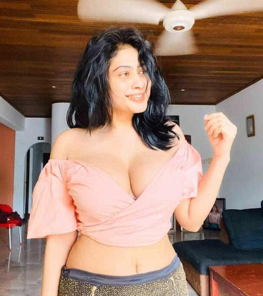 25P Piumi Hansamali nude