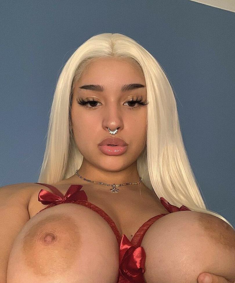 7P Stwaberryswing nude