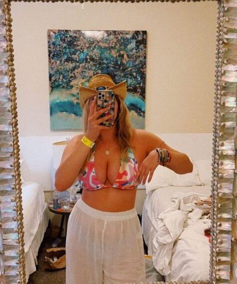 19P Emma Topp nude