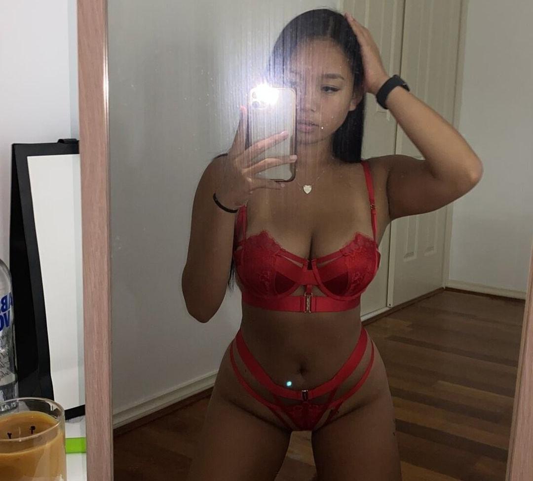 25P Keira Lust nude