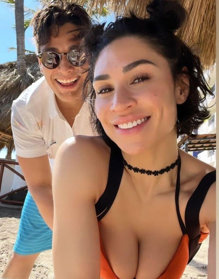 25P Cassie Steele nude