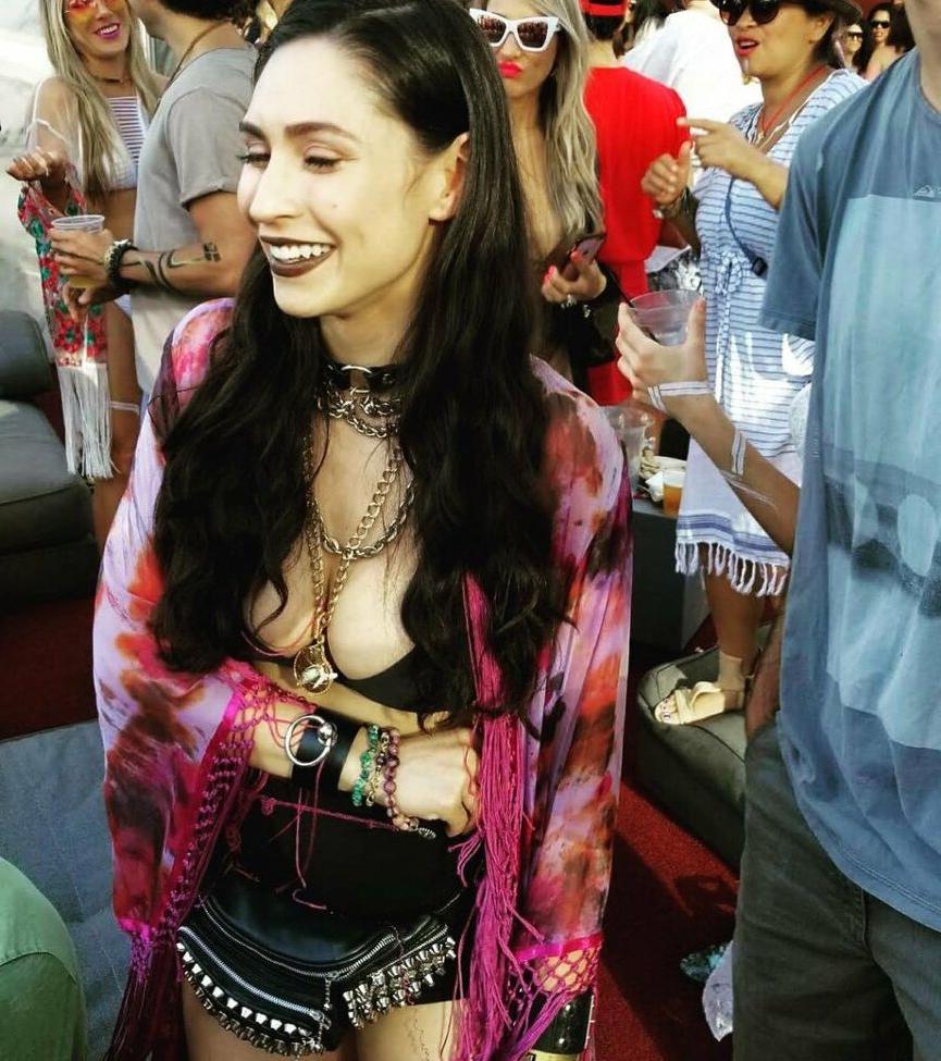 25P Cassie Steele nude